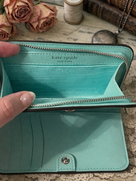 Kate Spade New York Ombre Patent Leather Zip Around Wallet w/COA - Picture 4 of 5